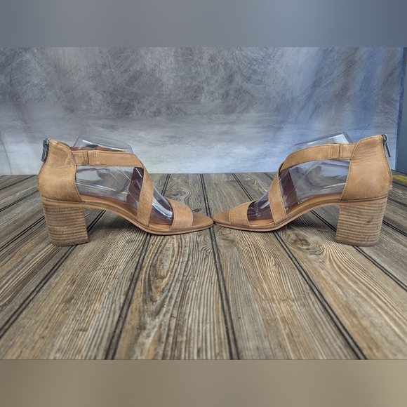 Lucky Brand Size 9.5 Heels/Sandal Like New - Picture 7 of 14